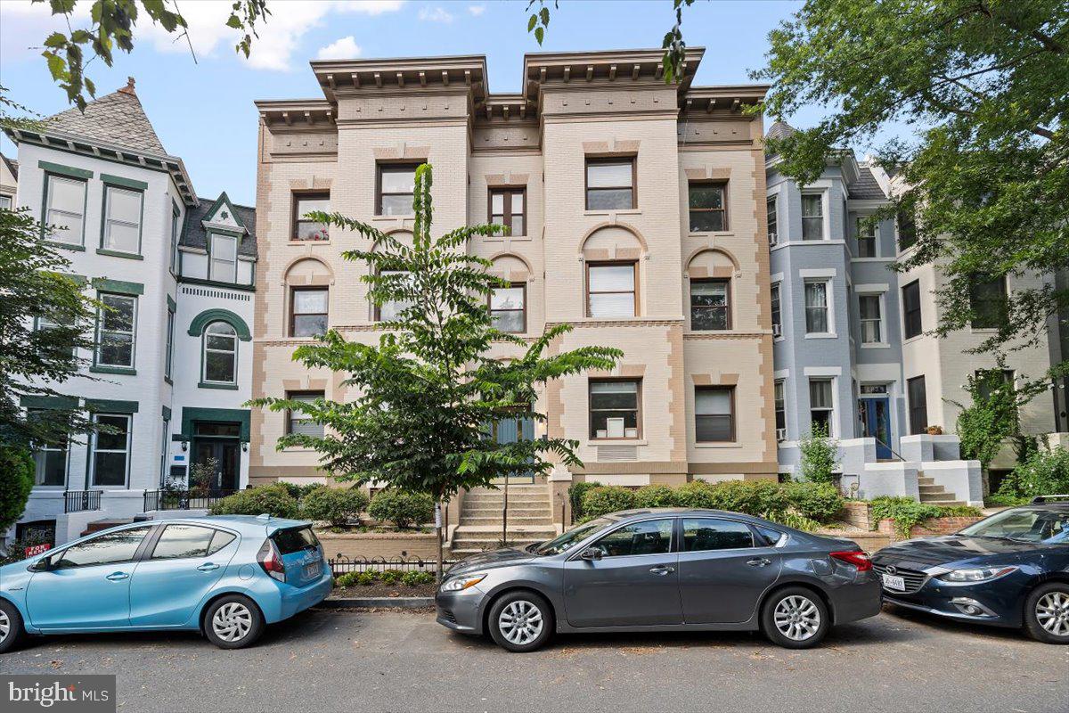 1843 MINTWOOD PL NW #207, WASHINGTON, District Of Columbia 20009, 1 Bedroom Bedrooms, ,2 BathroomsBathrooms,Residential,For sale,1843 MINTWOOD PL NW #207,DCDC2208668 MLS # DCDC2208668