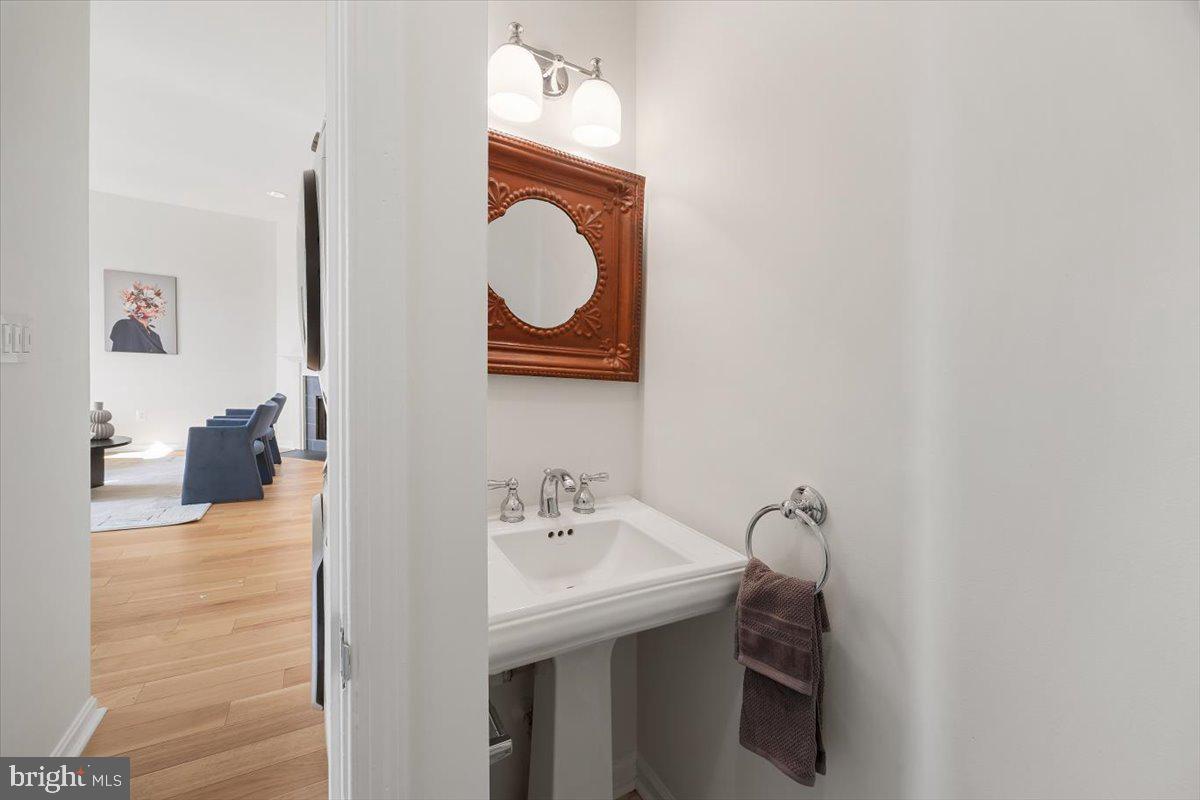 1843 MINTWOOD PL NW #207, WASHINGTON, District Of Columbia 20009, 1 Bedroom Bedrooms, ,2 BathroomsBathrooms,Residential,For sale,1843 MINTWOOD PL NW #207,DCDC2208668 MLS # DCDC2208668