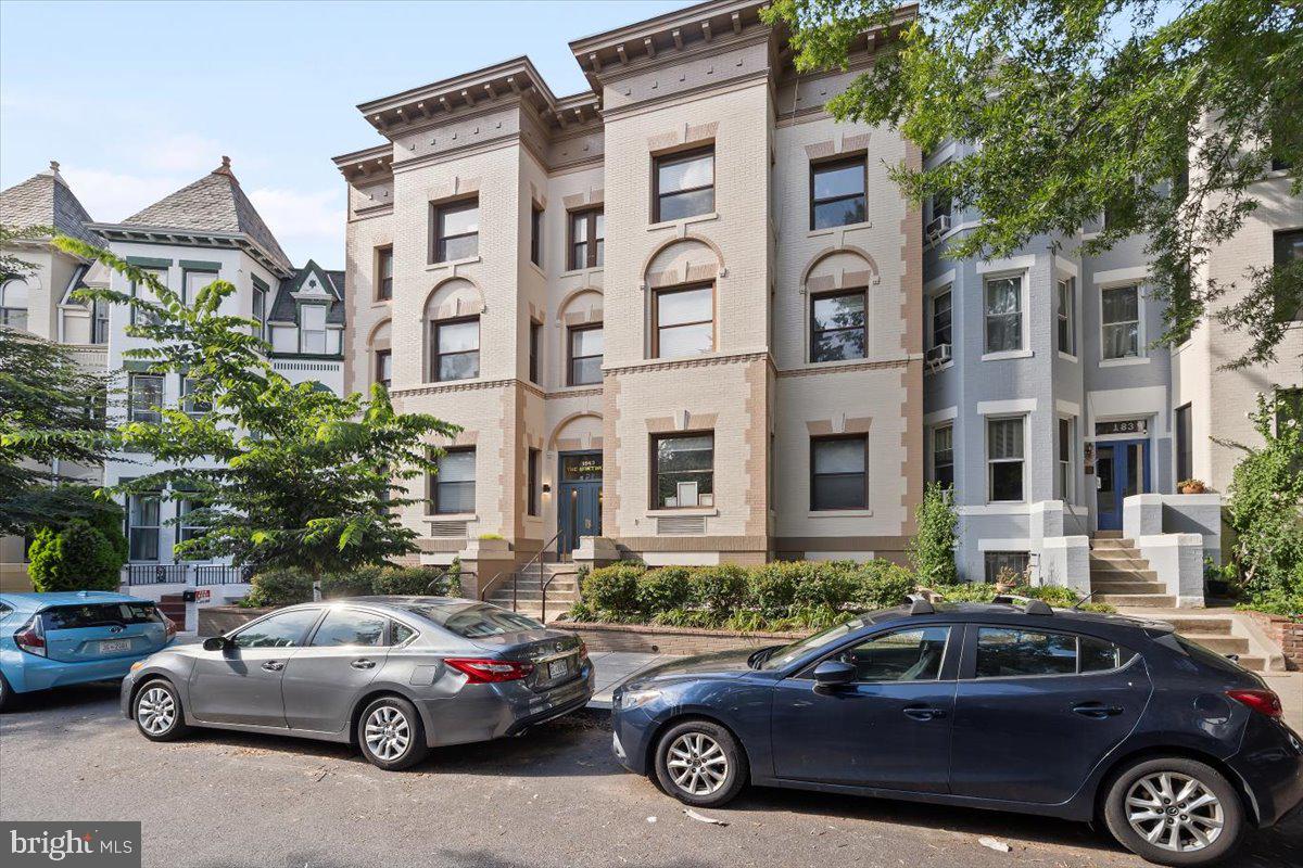 1843 MINTWOOD PL NW #207, WASHINGTON, District Of Columbia 20009, 1 Bedroom Bedrooms, ,2 BathroomsBathrooms,Residential,For sale,1843 MINTWOOD PL NW #207,DCDC2208668 MLS # DCDC2208668