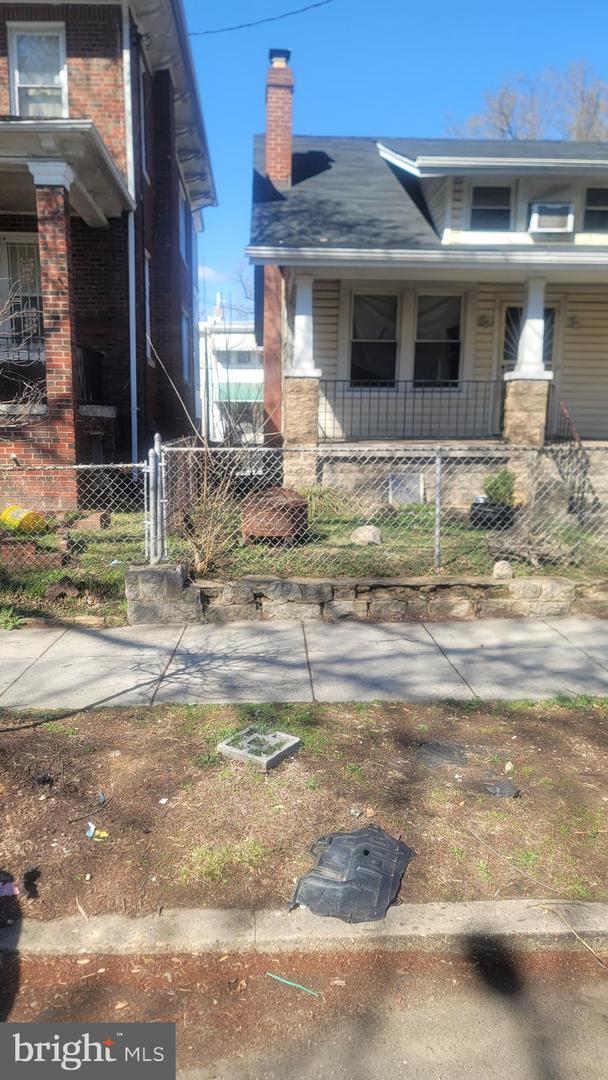 1324 S ST SE, WASHINGTON, District Of Columbia 20020, 3 Bedrooms Bedrooms, ,2 BathroomsBathrooms,Residential,For sale,1324 S ST SE,DCDC2208696 MLS # DCDC2208696