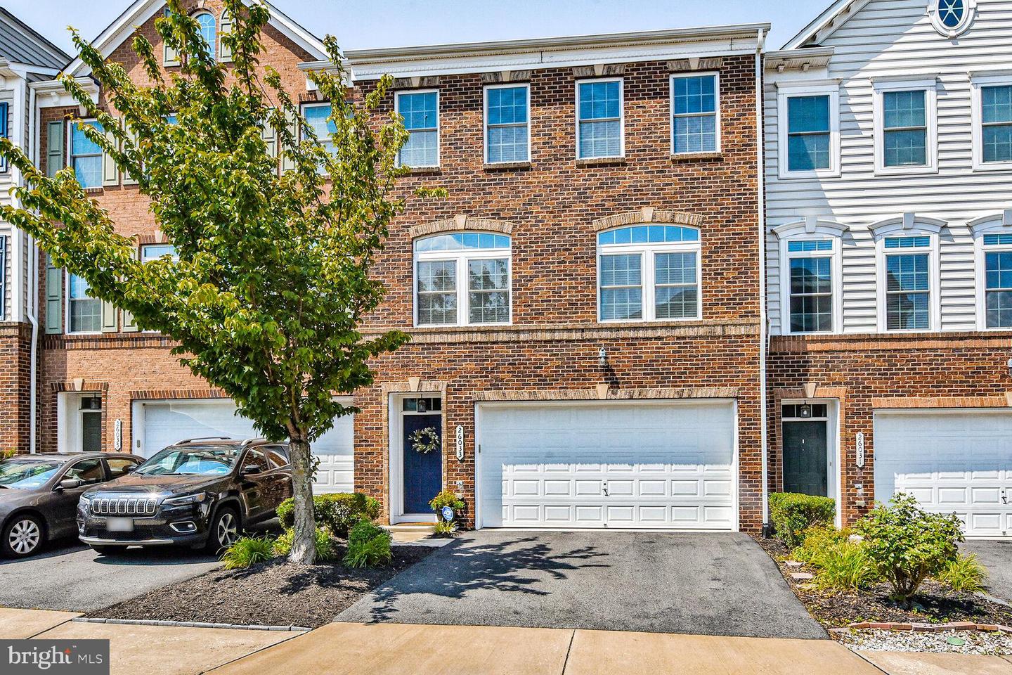 26033 HUNTWICK GLEN SQ, ALDIE, Virginia 20105, 3 Bedrooms Bedrooms, ,3 BathroomsBathrooms,Residential,For sale,26033 HUNTWICK GLEN SQ,VALO2101018 MLS # VALO2101018