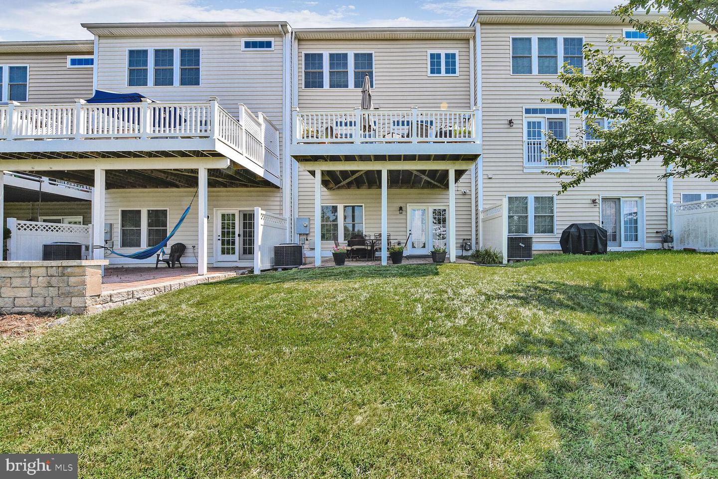 26033 HUNTWICK GLEN SQ, ALDIE, Virginia 20105, 3 Bedrooms Bedrooms, ,3 BathroomsBathrooms,Residential,For sale,26033 HUNTWICK GLEN SQ,VALO2101018 MLS # VALO2101018