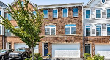 26033 HUNTWICK GLEN SQ, ALDIE, Virginia 20105, 3 Bedrooms Bedrooms, ,3 BathroomsBathrooms,Residential,For sale,26033 HUNTWICK GLEN SQ,VALO2101018 MLS # VALO2101018