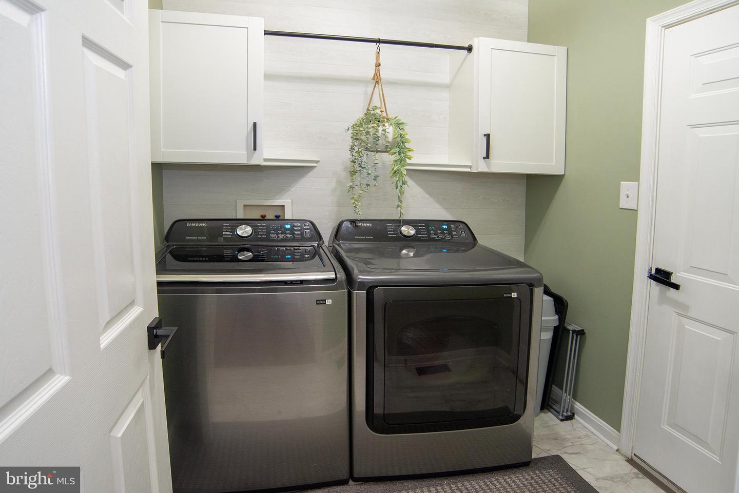 15750 CHIMNEY ROCK TER, WOODBRIDGE, Virginia 22193, 5 Bedrooms Bedrooms, ,3 BathroomsBathrooms,Residential,For sale,15750 CHIMNEY ROCK TER,VAPW2098426 MLS # VAPW2098426
