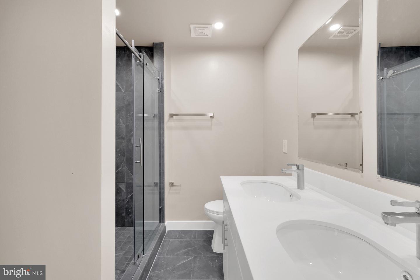 854 XENIA ST SE #2, WASHINGTON, District Of Columbia 20032, 3 Bedrooms Bedrooms, ,3 BathroomsBathrooms,Residential,For sale,854 XENIA ST SE #2,DCDC2208758 MLS # DCDC2208758