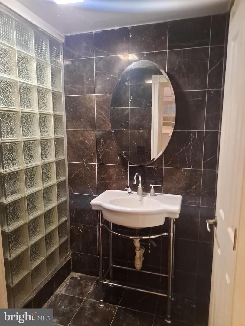 76 GALVESTON PL SW #E, WASHINGTON, District Of Columbia 20032, 2 Bedrooms Bedrooms, ,2 BathroomsBathrooms,Residential,For sale,76 GALVESTON PL SW #E,DCDC2208760 MLS # DCDC2208760