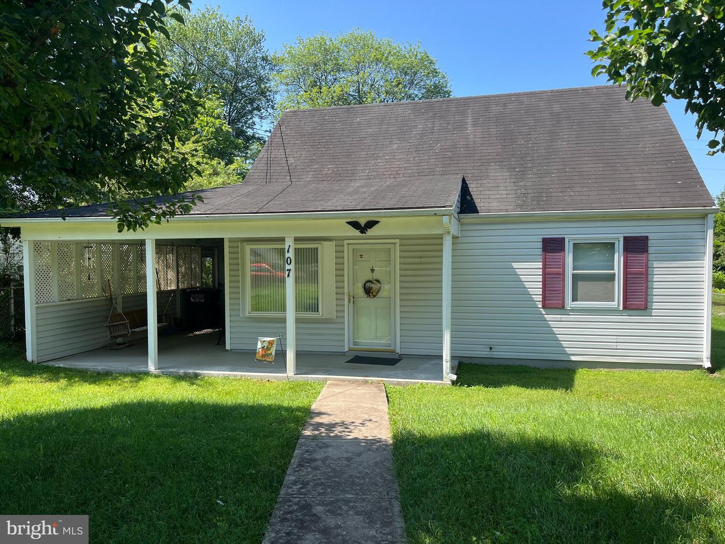 107 FORREST ST, MANASSAS PARK, Virginia 20111, 4 Bedrooms Bedrooms, ,1 BathroomBathrooms,Residential,For sale,107 FORREST ST,VAMP2003148 MLS # VAMP2003148
