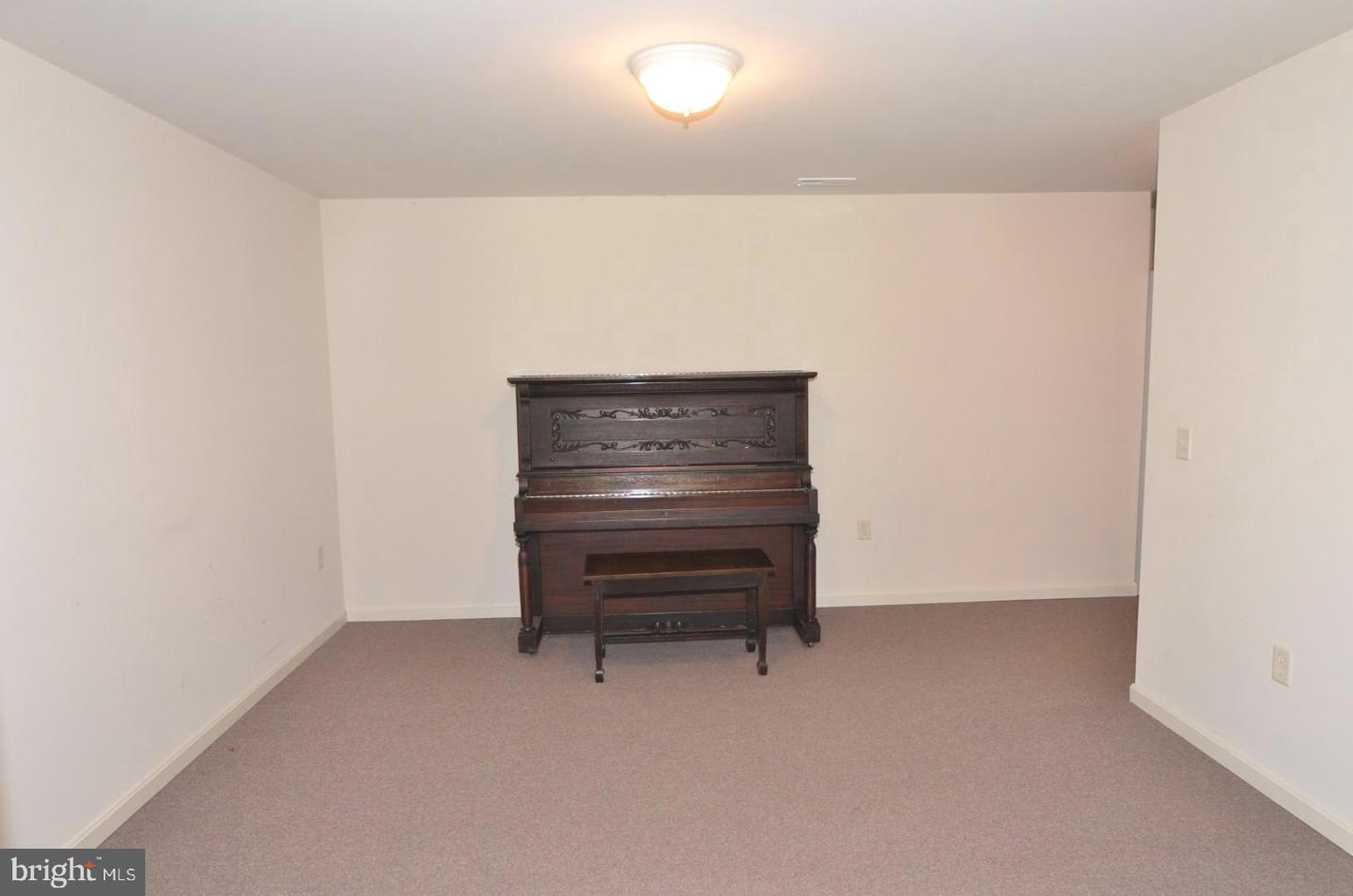421 MOUNT OLIVE RD, FREDERICKSBURG, Virginia 22406, 5 Bedrooms Bedrooms, ,4 BathroomsBathrooms,Residential,For sale,421 MOUNT OLIVE RD,VAST2040434 MLS # VAST2040434