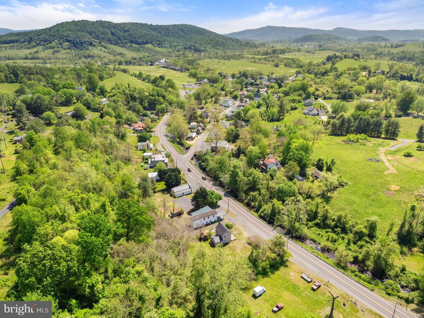 11947 LEE HWY, SPERRYVILLE, Virginia 22740, 2 Bedrooms Bedrooms, ,2 BathroomsBathrooms,Residential,For sale,11947 LEE HWY,VARP2002162 MLS # VARP2002162