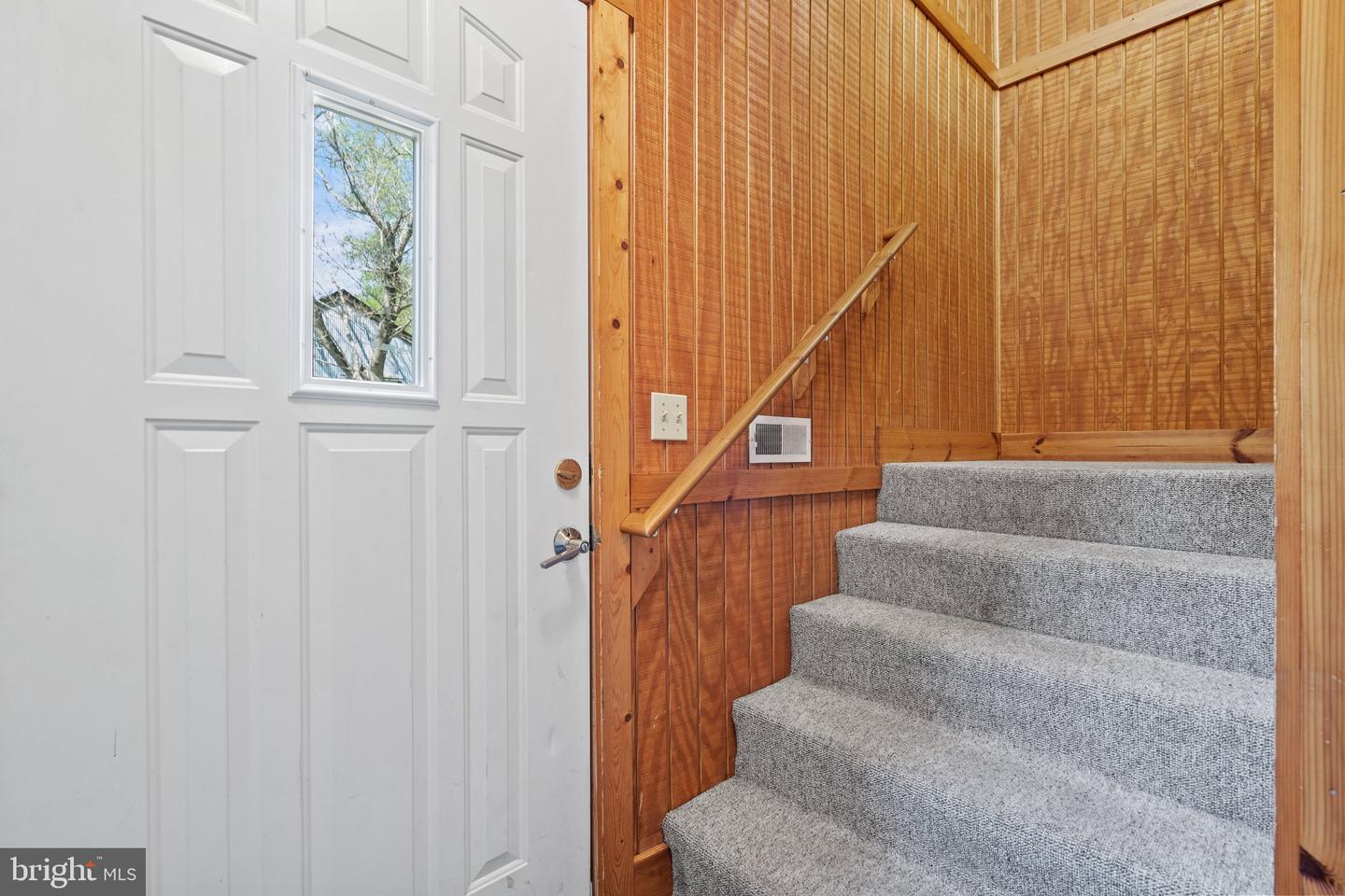11947 LEE HWY, SPERRYVILLE, Virginia 22740, 2 Bedrooms Bedrooms, ,2 BathroomsBathrooms,Residential,For sale,11947 LEE HWY,VARP2002162 MLS # VARP2002162