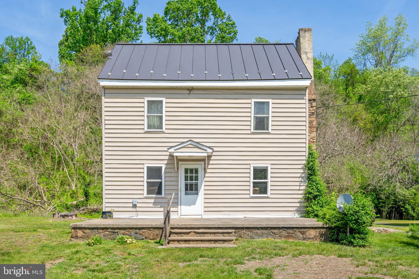11947 LEE HWY, SPERRYVILLE, Virginia 22740, 2 Bedrooms Bedrooms, ,2 BathroomsBathrooms,Residential,For sale,11947 LEE HWY,VARP2002162 MLS # VARP2002162