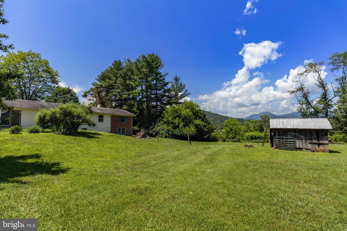 13415 CREST HILL RD, FLINT HILL, Virginia 22627, 3 Bedrooms Bedrooms, ,2 BathroomsBathrooms,Residential,For sale,13415 CREST HILL RD,VARP2002164 MLS # VARP2002164