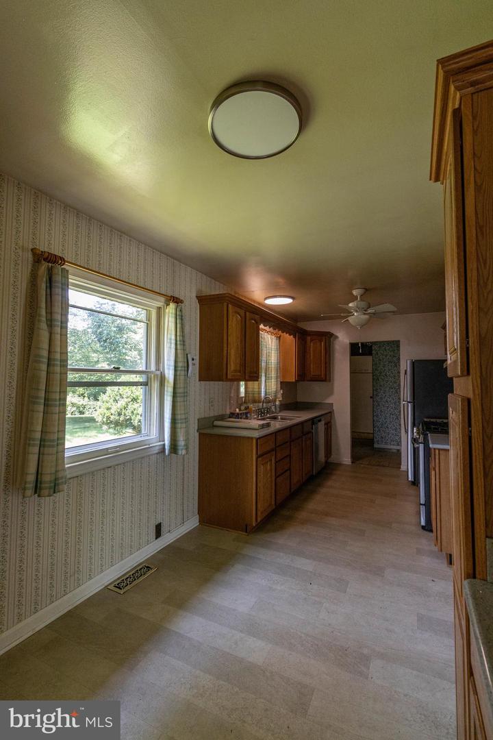 13415 CREST HILL RD, FLINT HILL, Virginia 22627, 3 Bedrooms Bedrooms, ,2 BathroomsBathrooms,Residential,For sale,13415 CREST HILL RD,VARP2002164 MLS # VARP2002164