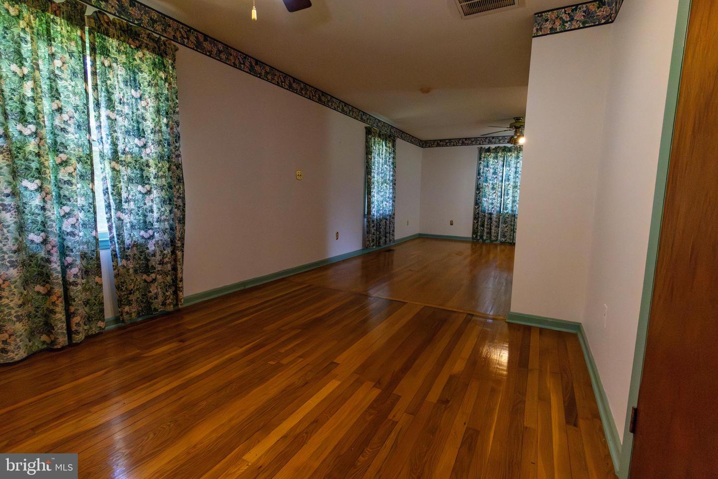 13415 CREST HILL RD, FLINT HILL, Virginia 22627, 3 Bedrooms Bedrooms, ,2 BathroomsBathrooms,Residential,For sale,13415 CREST HILL RD,VARP2002164 MLS # VARP2002164