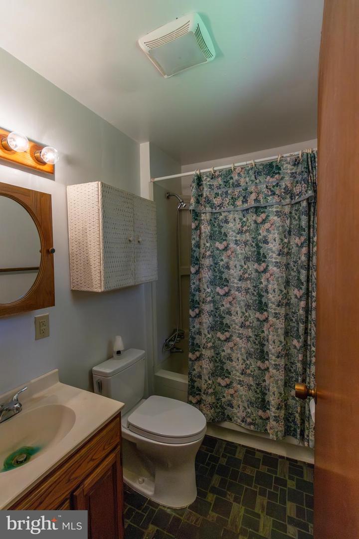 13415 CREST HILL RD, FLINT HILL, Virginia 22627, 3 Bedrooms Bedrooms, ,2 BathroomsBathrooms,Residential,For sale,13415 CREST HILL RD,VARP2002164 MLS # VARP2002164