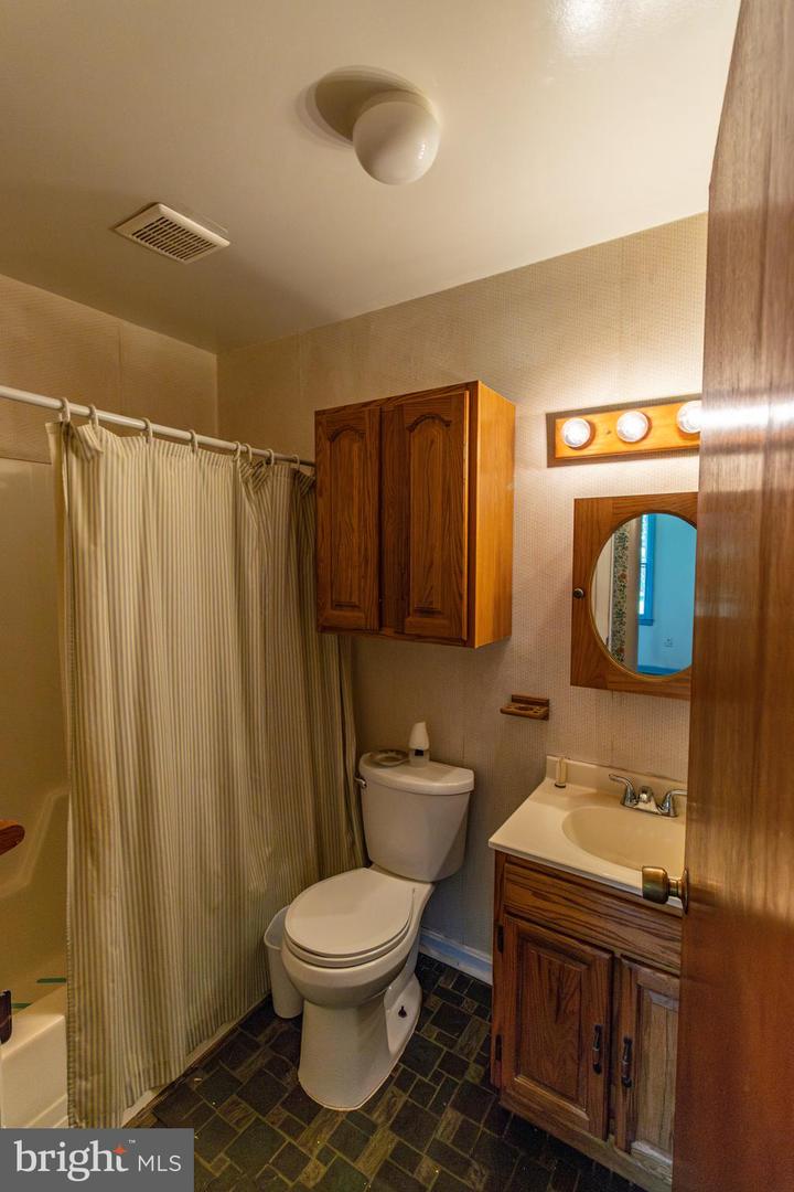 13415 CREST HILL RD, FLINT HILL, Virginia 22627, 3 Bedrooms Bedrooms, ,2 BathroomsBathrooms,Residential,For sale,13415 CREST HILL RD,VARP2002164 MLS # VARP2002164