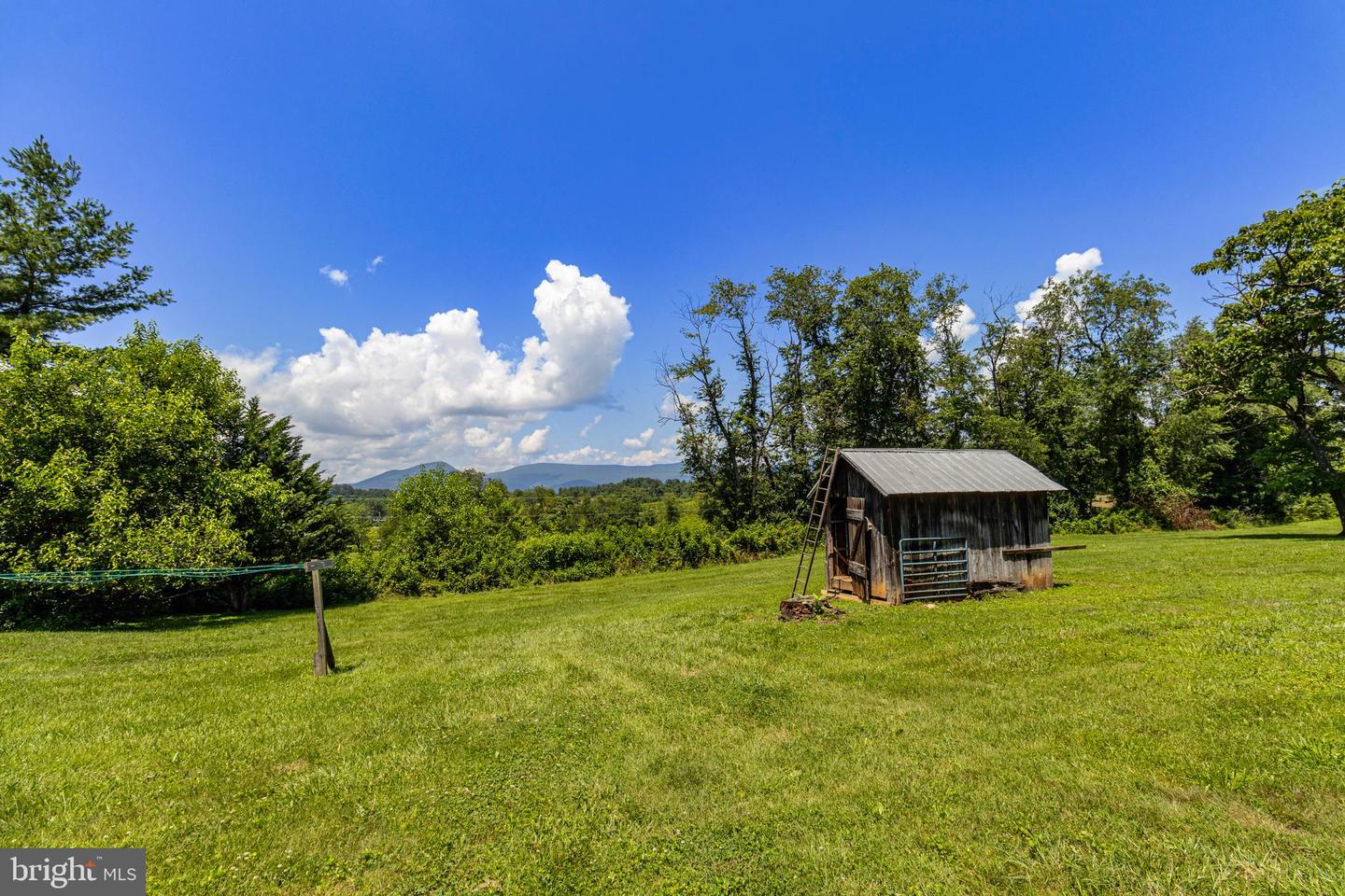 13415 CREST HILL RD, FLINT HILL, Virginia 22627, 3 Bedrooms Bedrooms, ,2 BathroomsBathrooms,Residential,For sale,13415 CREST HILL RD,VARP2002164 MLS # VARP2002164