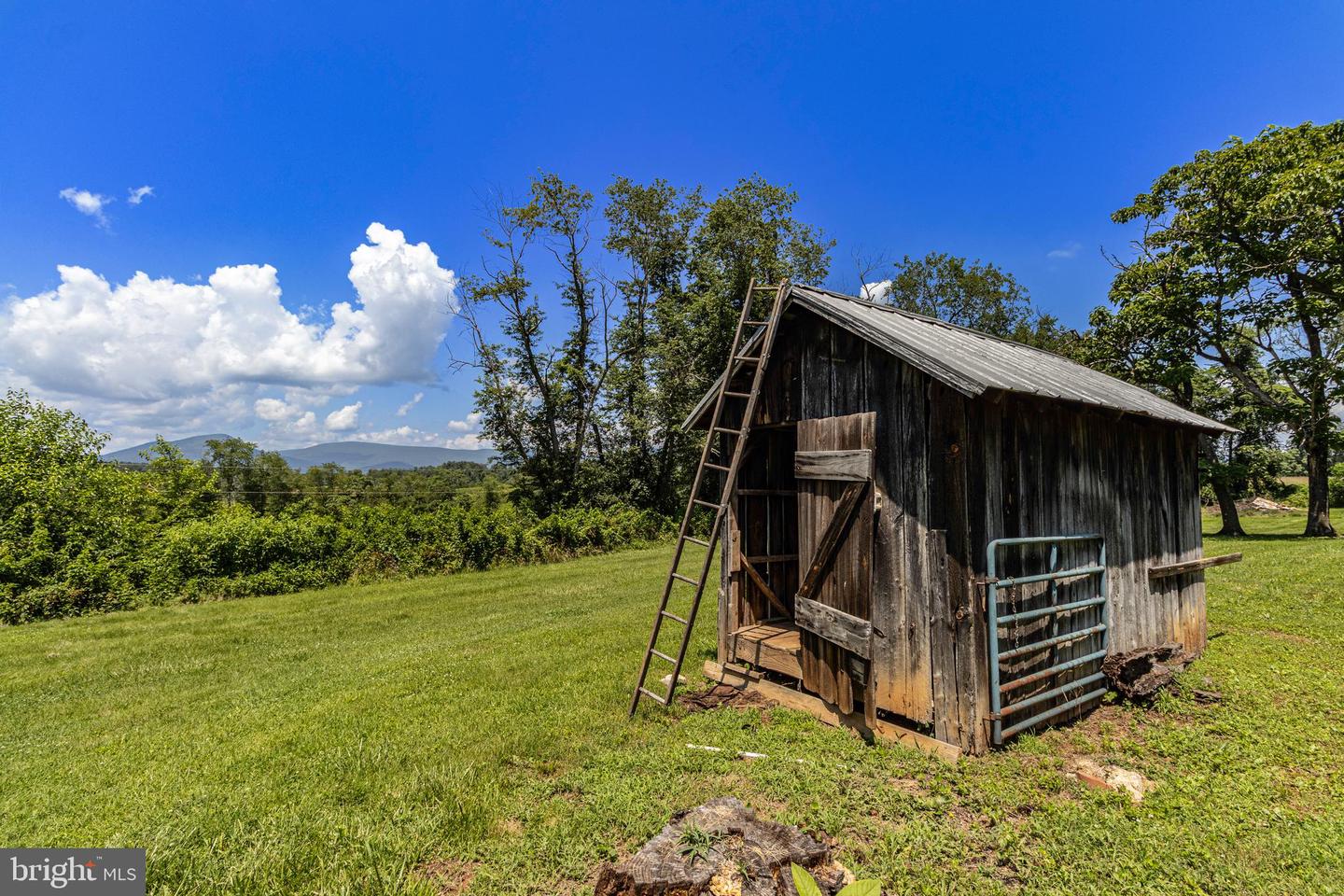 13415 CREST HILL RD, FLINT HILL, Virginia 22627, 3 Bedrooms Bedrooms, ,2 BathroomsBathrooms,Residential,For sale,13415 CREST HILL RD,VARP2002164 MLS # VARP2002164