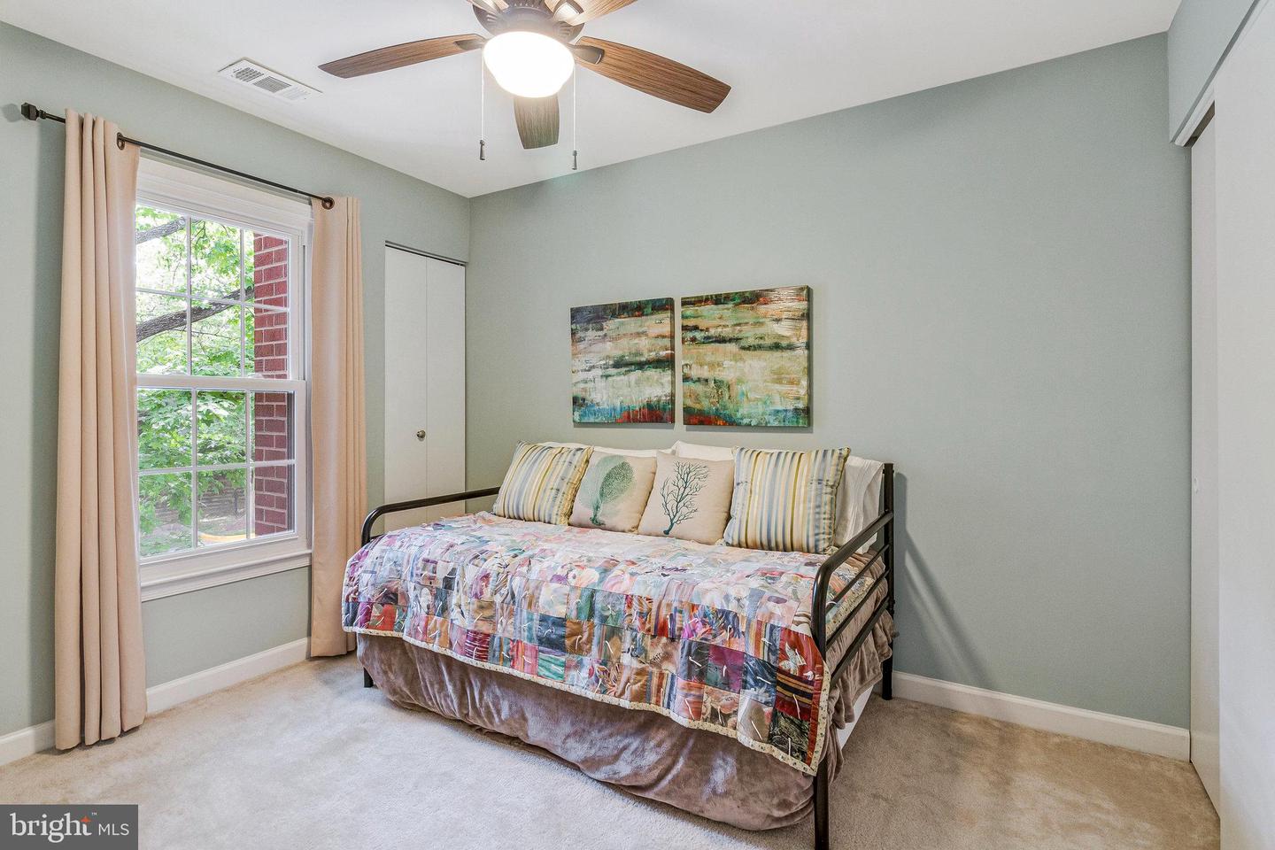 7596-J LAKESIDE VILLAGE DR, FALLS CHURCH, Virginia 22042, 2 Bedrooms Bedrooms, ,2 BathroomsBathrooms,Residential,For sale,7596-J LAKESIDE VILLAGE DR,VAFX2253170 MLS # VAFX2253170