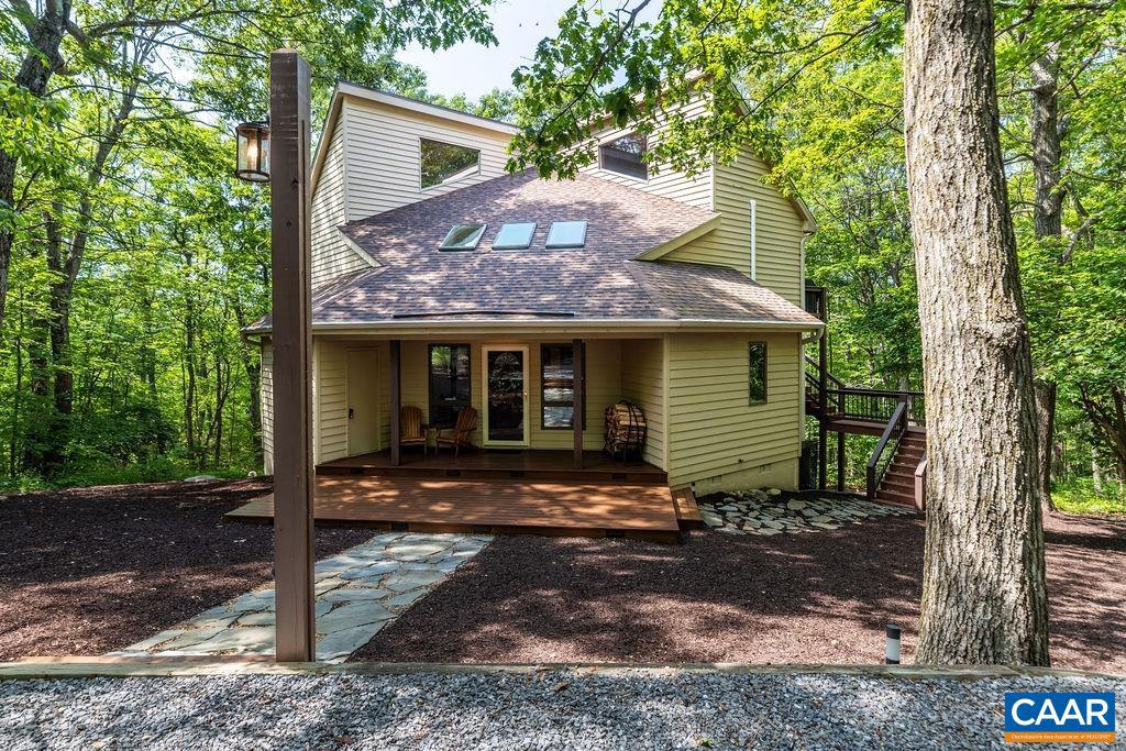 67 TIMBER CAMP DR, ROSELAND, Virginia 22967, 3 Bedrooms Bedrooms, ,2 BathroomsBathrooms,Residential,For sale,67 TIMBER CAMP DR,666349 MLS # 666349