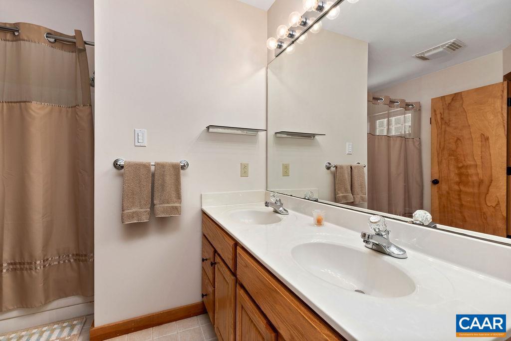 116 BEAR RUN, ROSELAND, Virginia 22967, 3 Bedrooms Bedrooms, ,2 BathroomsBathrooms,Residential,For sale,116 BEAR RUN,666361 MLS # 666361