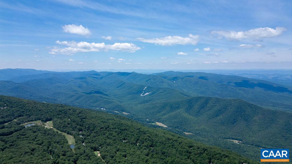 116 BEAR RUN, ROSELAND, Virginia 22967, 3 Bedrooms Bedrooms, ,2 BathroomsBathrooms,Residential,For sale,116 BEAR RUN,666361 MLS # 666361