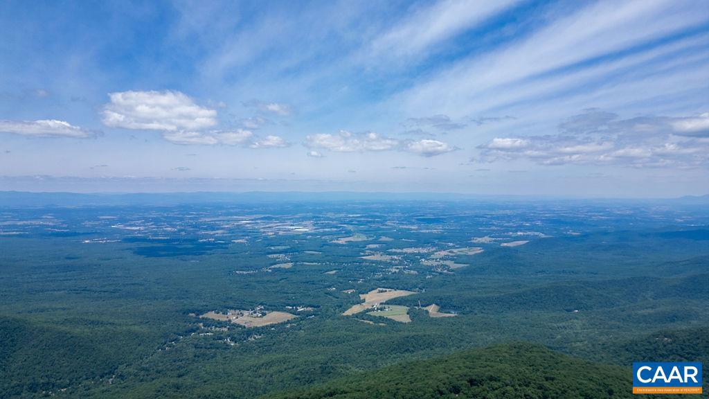 116 BEAR RUN, ROSELAND, Virginia 22967, 3 Bedrooms Bedrooms, ,2 BathroomsBathrooms,Residential,For sale,116 BEAR RUN,666361 MLS # 666361