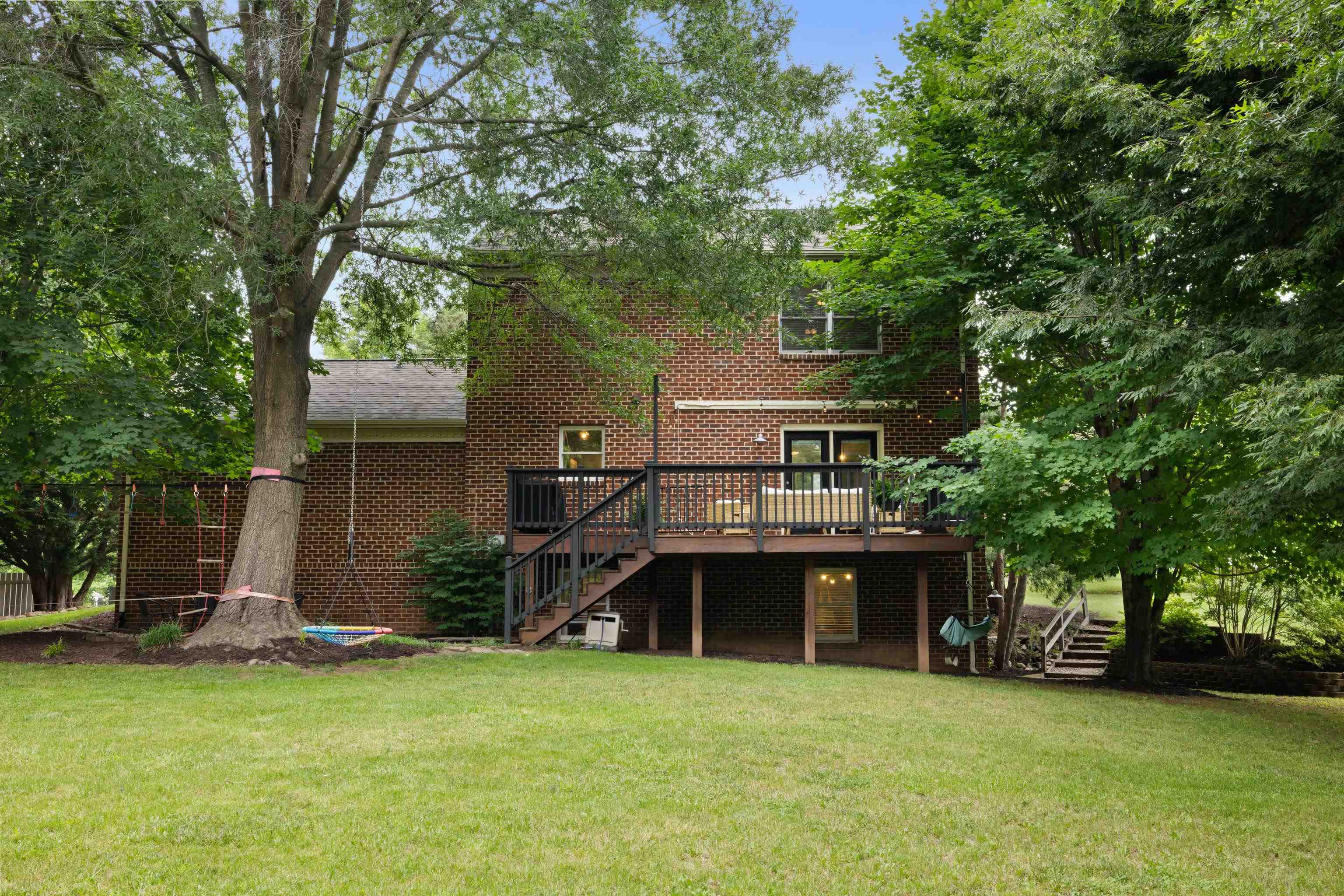 1168 SPRINGFIELD DR, HARRISONBURG, Virginia 22801, 4 Bedrooms Bedrooms, ,2 BathroomsBathrooms,Residential,GREAT FAMILY HOME WITH BASEMENT & HUGE BACKYAR,1168 SPRINGFIELD DR,666373 MLS # 666373
