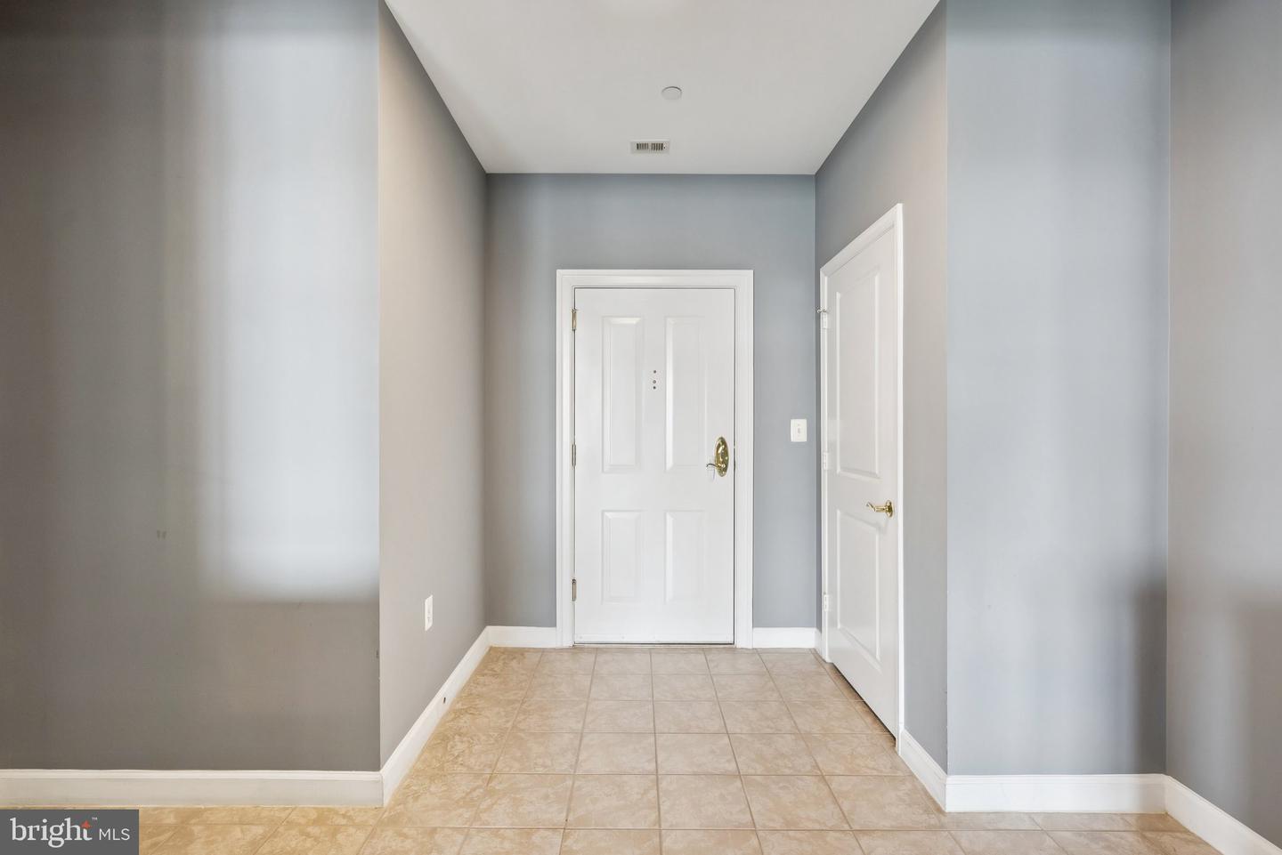 440 BELMONT BAY DR #302, WOODBRIDGE, Virginia 22191, 2 Bedrooms Bedrooms, ,2 BathroomsBathrooms,Residential,For sale,440 BELMONT BAY DR #302,VAPW2093802 MLS # VAPW2093802