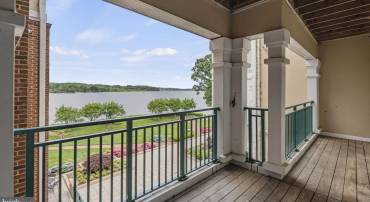 440 BELMONT BAY DR #302, WOODBRIDGE, Virginia 22191, 2 Bedrooms Bedrooms, ,2 BathroomsBathrooms,Residential,For sale,440 BELMONT BAY DR #302,VAPW2093802 MLS # VAPW2093802