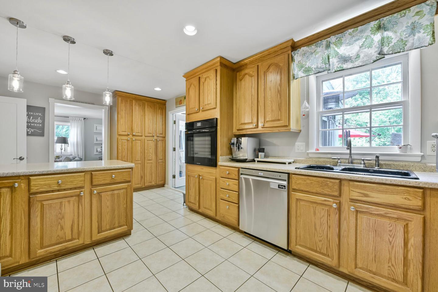 7611 KINGSBURY RD, ALEXANDRIA, Virginia 22315, 4 Bedrooms Bedrooms, ,4 BathroomsBathrooms,Residential,For sale,7611 KINGSBURY RD,VAFX2240950 MLS # VAFX2240950