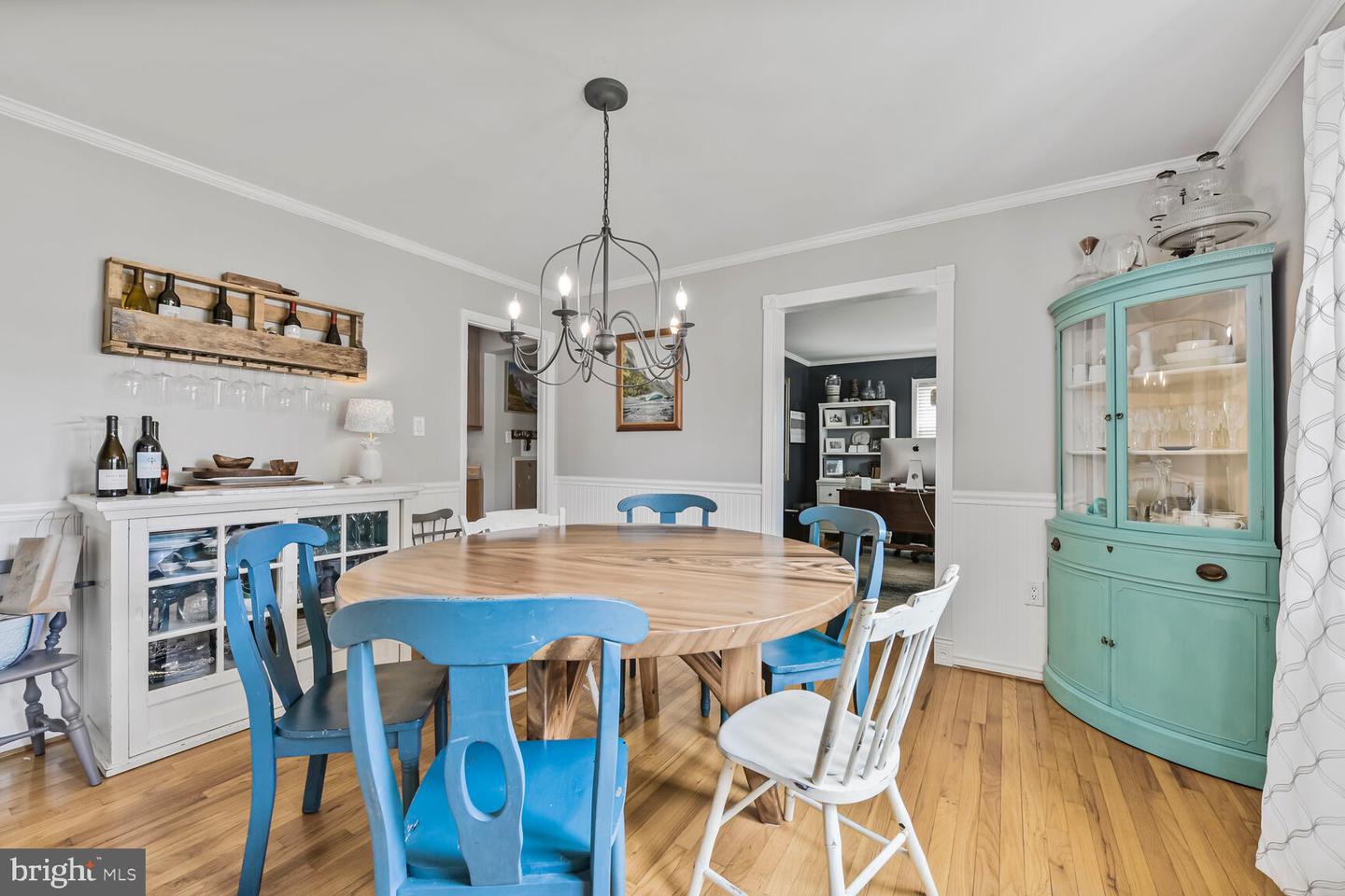 7611 KINGSBURY RD, ALEXANDRIA, Virginia 22315, 4 Bedrooms Bedrooms, ,4 BathroomsBathrooms,Residential,For sale,7611 KINGSBURY RD,VAFX2240950 MLS # VAFX2240950