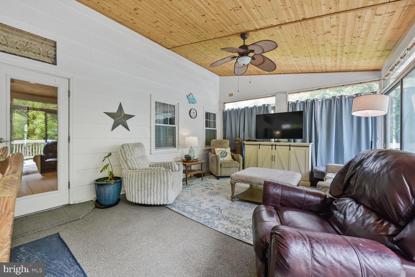7611 KINGSBURY RD, ALEXANDRIA, Virginia 22315, 4 Bedrooms Bedrooms, ,4 BathroomsBathrooms,Residential,For sale,7611 KINGSBURY RD,VAFX2240950 MLS # VAFX2240950