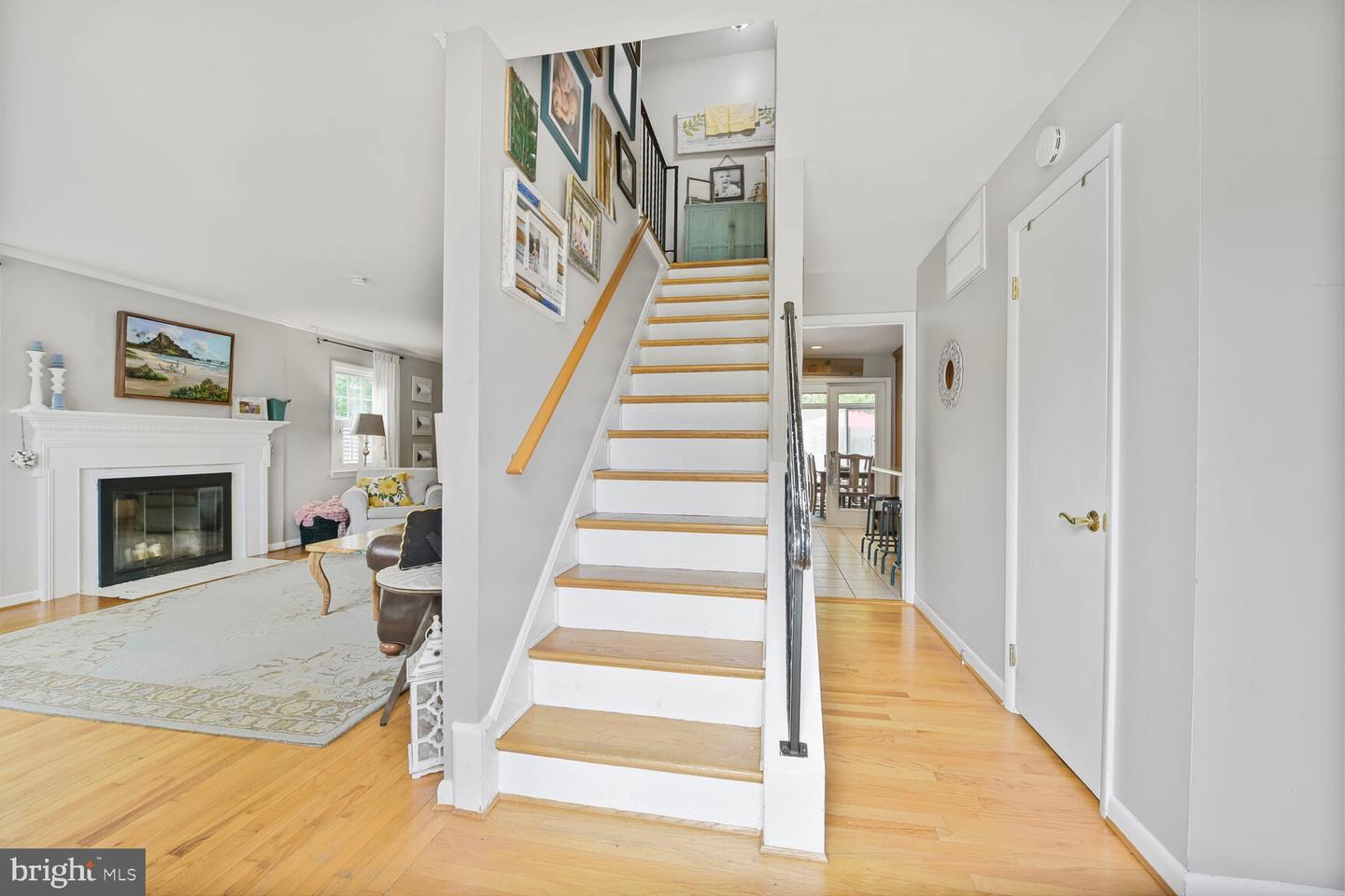 7611 KINGSBURY RD, ALEXANDRIA, Virginia 22315, 4 Bedrooms Bedrooms, ,4 BathroomsBathrooms,Residential,For sale,7611 KINGSBURY RD,VAFX2240950 MLS # VAFX2240950
