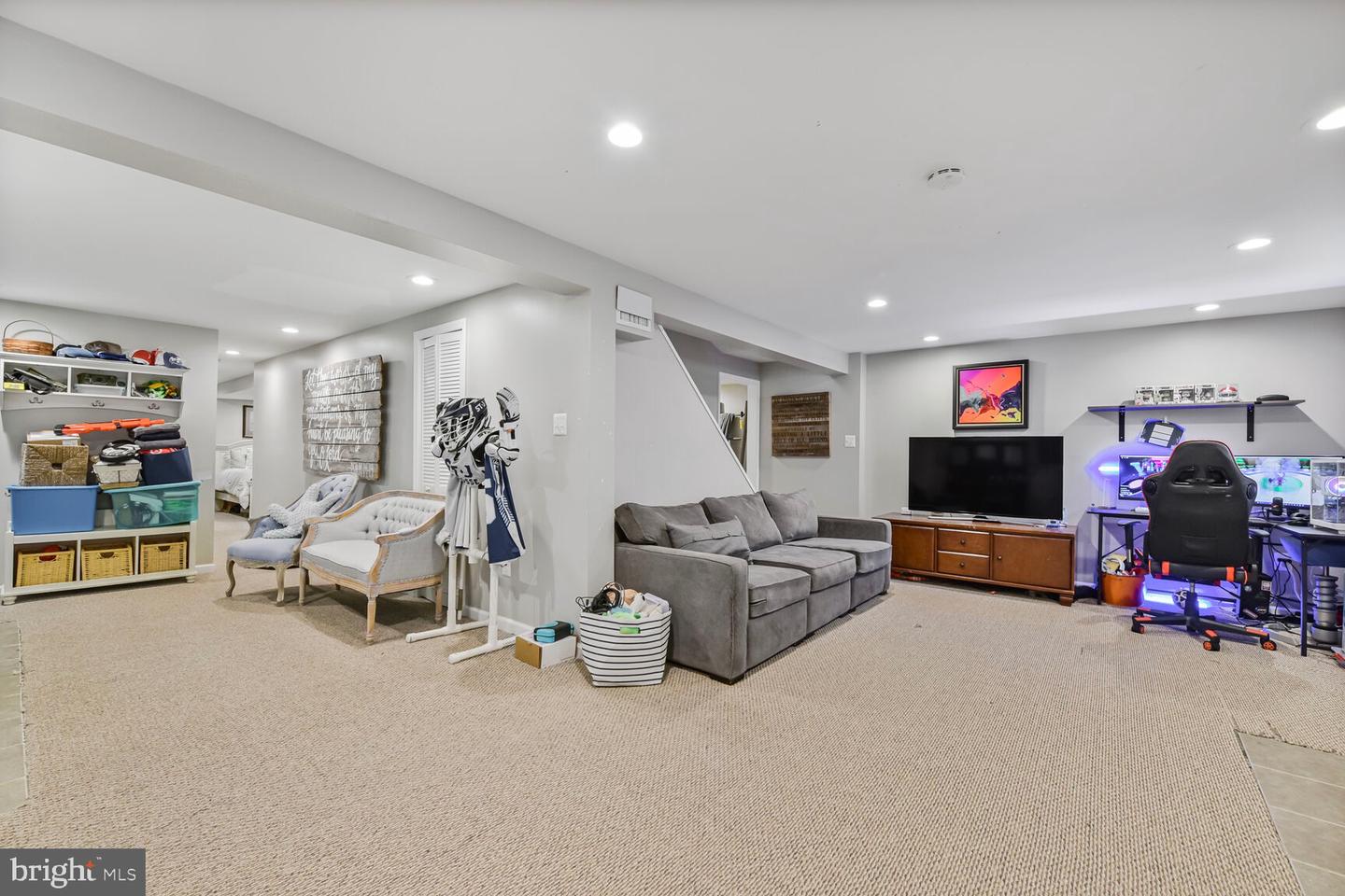7611 KINGSBURY RD, ALEXANDRIA, Virginia 22315, 4 Bedrooms Bedrooms, ,4 BathroomsBathrooms,Residential,For sale,7611 KINGSBURY RD,VAFX2240950 MLS # VAFX2240950