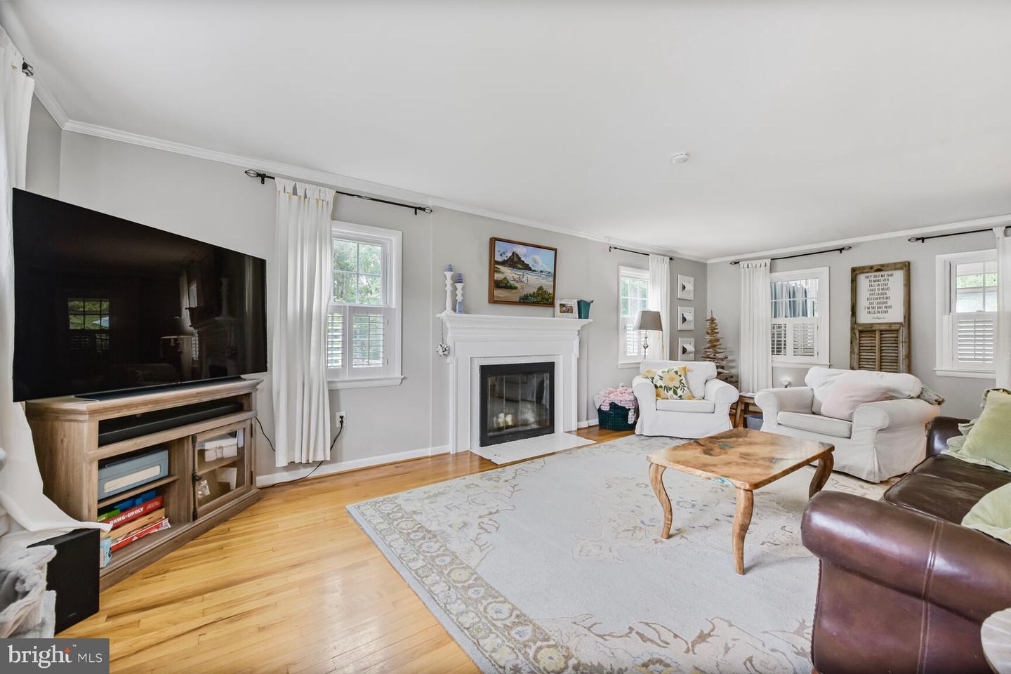 7611 KINGSBURY RD, ALEXANDRIA, Virginia 22315, 4 Bedrooms Bedrooms, ,4 BathroomsBathrooms,Residential,For sale,7611 KINGSBURY RD,VAFX2240950 MLS # VAFX2240950