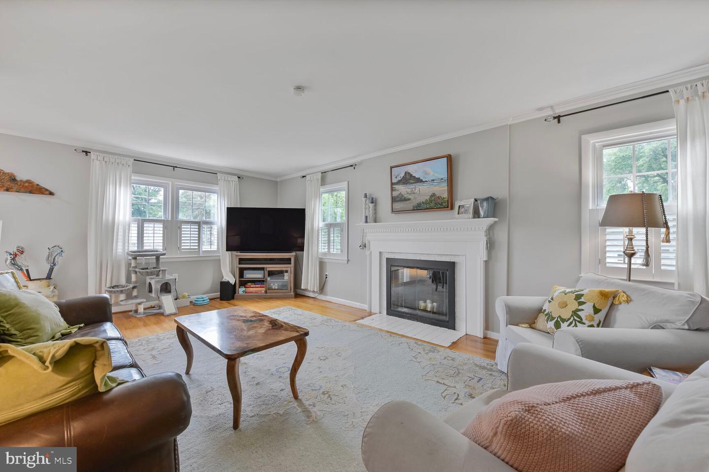 7611 KINGSBURY RD, ALEXANDRIA, Virginia 22315, 4 Bedrooms Bedrooms, ,4 BathroomsBathrooms,Residential,For sale,7611 KINGSBURY RD,VAFX2240950 MLS # VAFX2240950