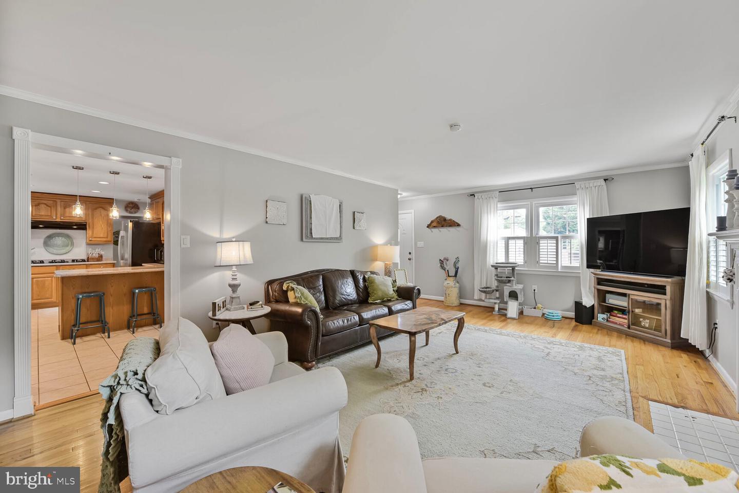 7611 KINGSBURY RD, ALEXANDRIA, Virginia 22315, 4 Bedrooms Bedrooms, ,4 BathroomsBathrooms,Residential,For sale,7611 KINGSBURY RD,VAFX2240950 MLS # VAFX2240950