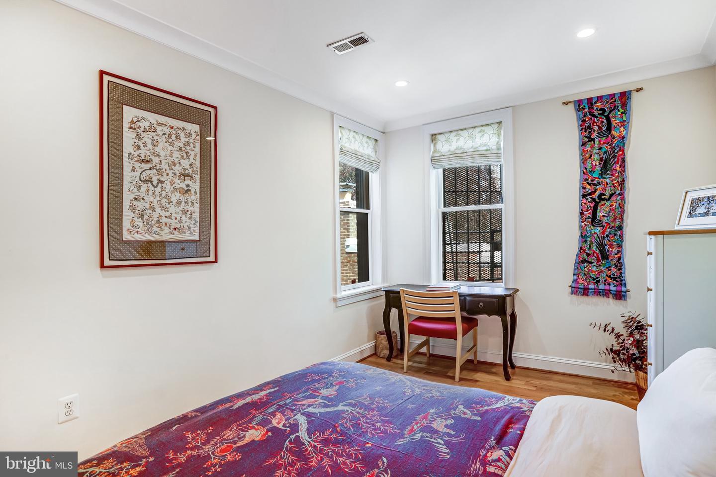 226 5TH ST SE #401, WASHINGTON, District Of Columbia 20003, 2 Bedrooms Bedrooms, ,2 BathroomsBathrooms,Residential,For sale,226 5TH ST SE #401,DCDC2202606 MLS # DCDC2202606