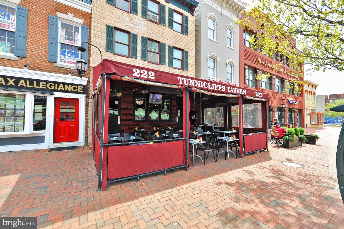 226 5TH ST SE #401, WASHINGTON, District Of Columbia 20003, 2 Bedrooms Bedrooms, ,2 BathroomsBathrooms,Residential,For sale,226 5TH ST SE #401,DCDC2202606 MLS # DCDC2202606