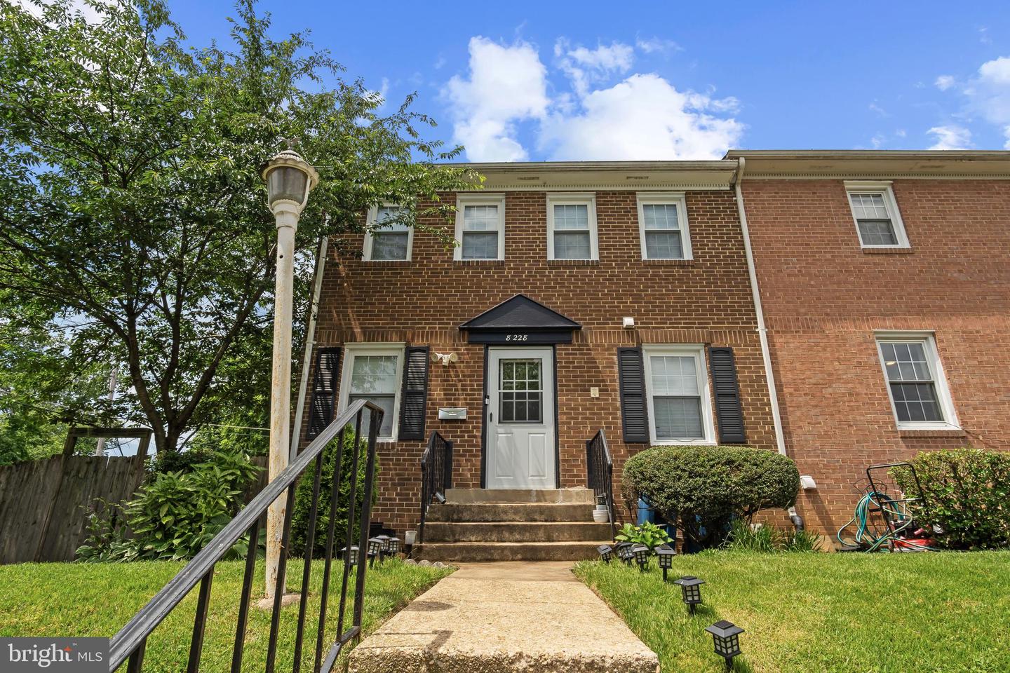 8228 MCCLELLAND PL, ALEXANDRIA, Virginia 22309, 3 Bedrooms Bedrooms, 6 Rooms Rooms,3 BathroomsBathrooms,Residential,For sale,8228 MCCLELLAND PL,VAFX2246288 MLS # VAFX2246288