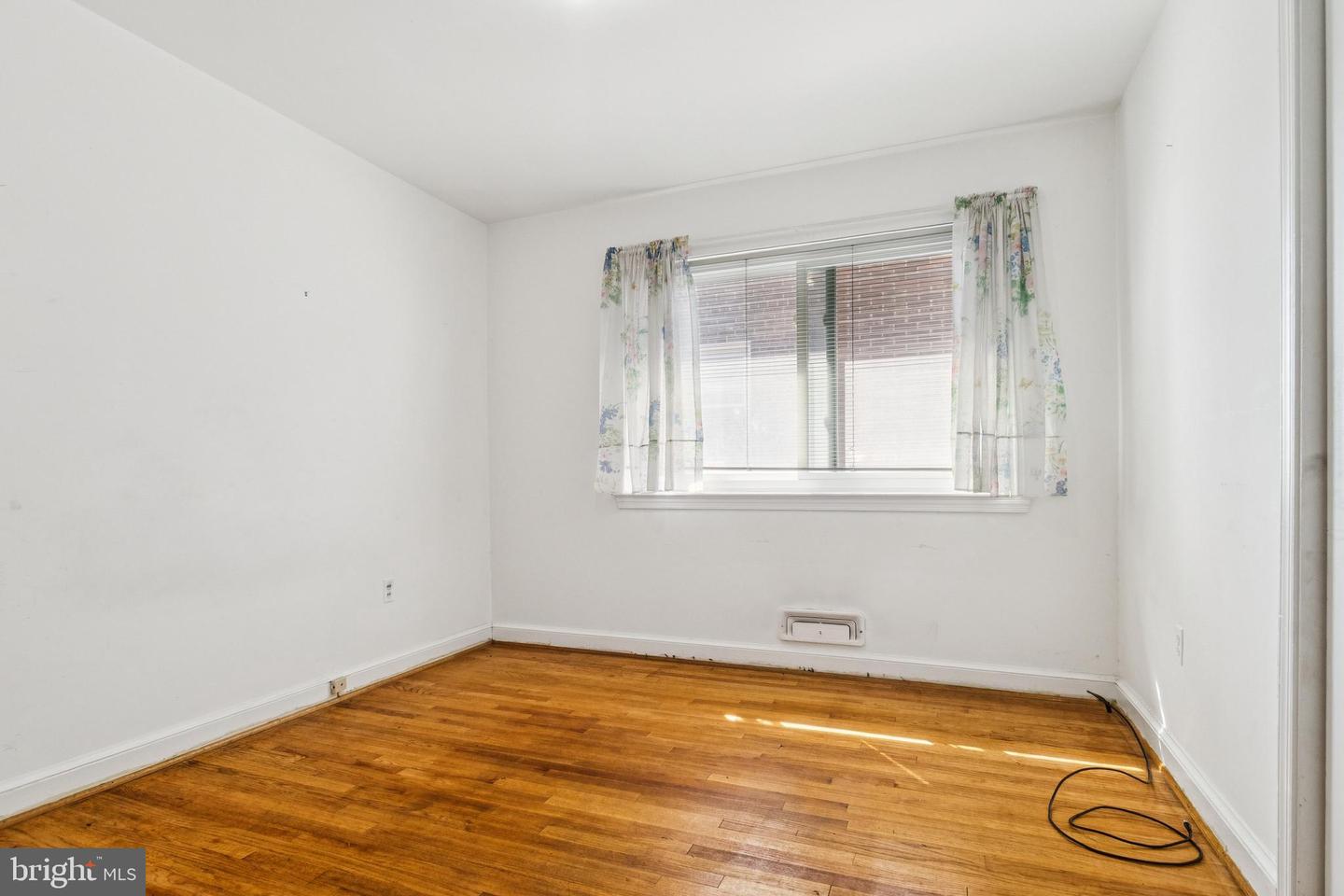1501 DOUGLAS ST NE, WASHINGTON, District Of Columbia 20018, 3 Bedrooms Bedrooms, ,3 BathroomsBathrooms,Residential,For sale,1501 DOUGLAS ST NE,DCDC2205184 MLS # DCDC2205184