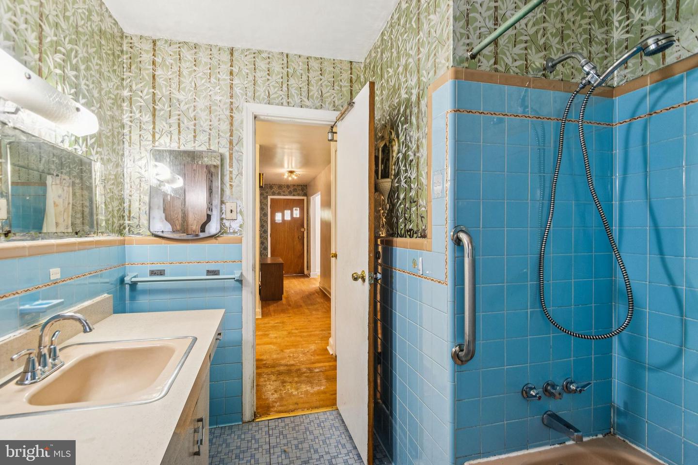 1501 DOUGLAS ST NE, WASHINGTON, District Of Columbia 20018, 3 Bedrooms Bedrooms, ,3 BathroomsBathrooms,Residential,For sale,1501 DOUGLAS ST NE,DCDC2205184 MLS # DCDC2205184