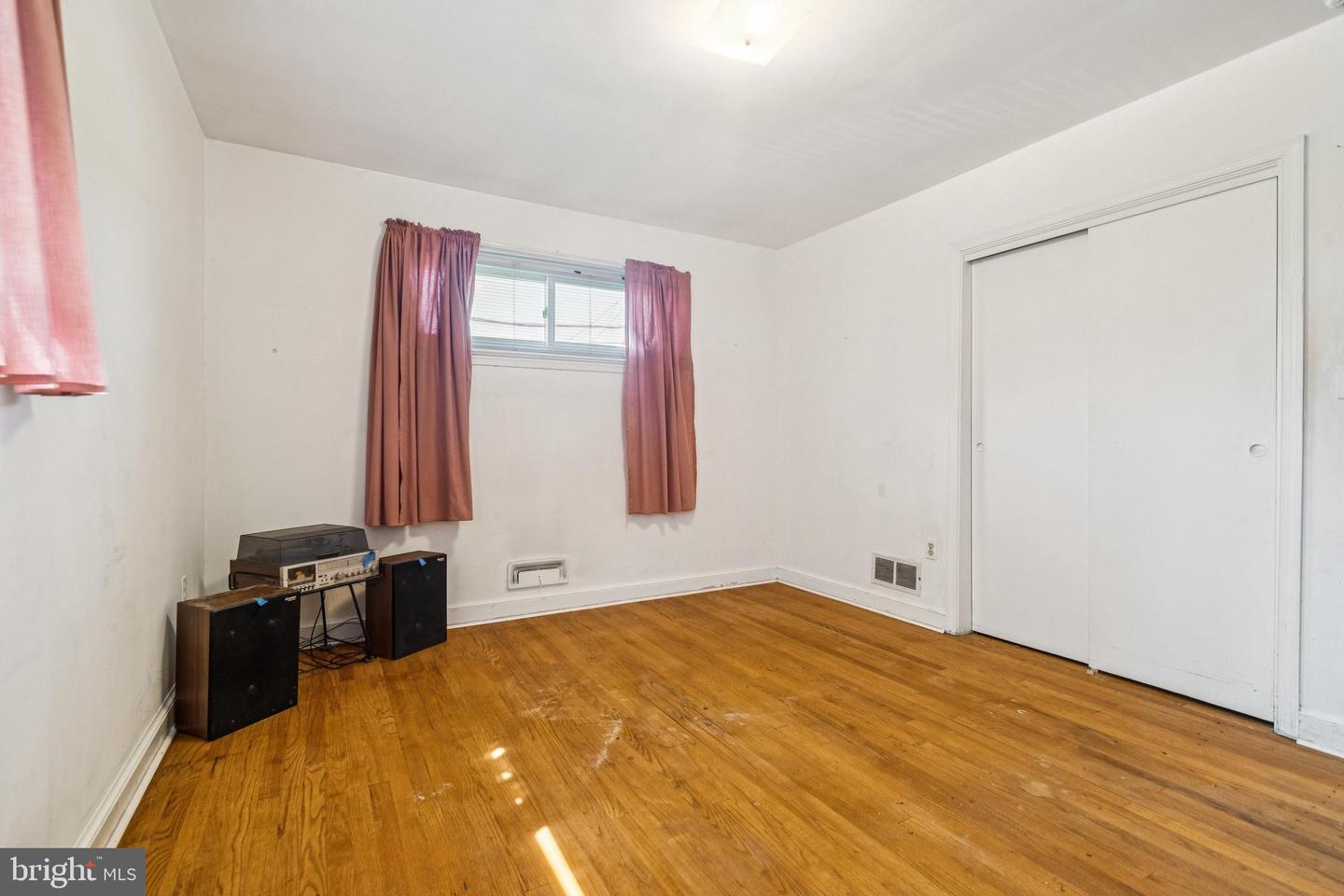 1501 DOUGLAS ST NE, WASHINGTON, District Of Columbia 20018, 3 Bedrooms Bedrooms, ,3 BathroomsBathrooms,Residential,For sale,1501 DOUGLAS ST NE,DCDC2205184 MLS # DCDC2205184