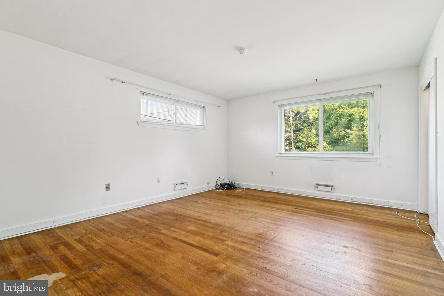 1501 DOUGLAS ST NE, WASHINGTON, District Of Columbia 20018, 3 Bedrooms Bedrooms, ,3 BathroomsBathrooms,Residential,For sale,1501 DOUGLAS ST NE,DCDC2205184 MLS # DCDC2205184