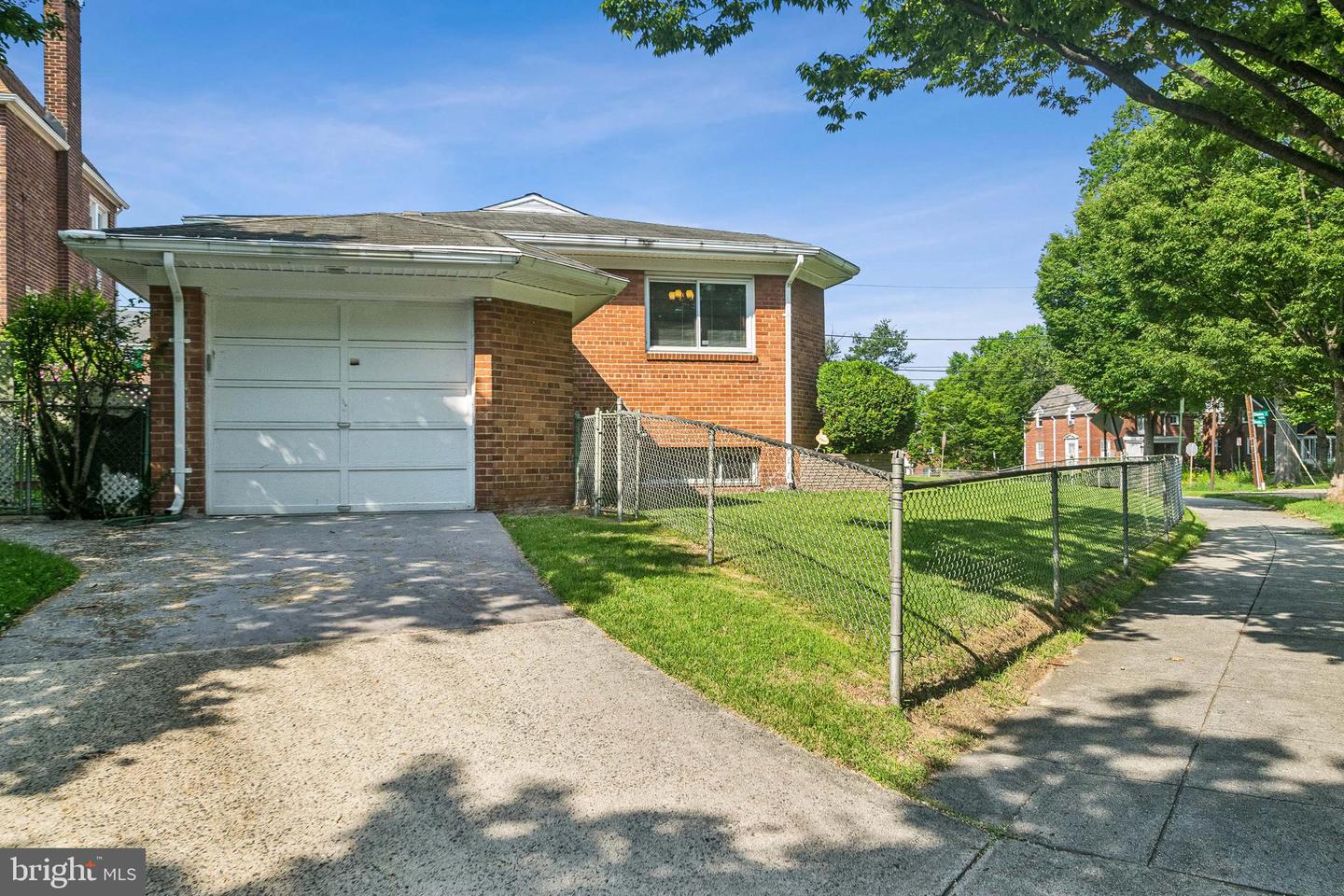1501 DOUGLAS ST NE, WASHINGTON, District Of Columbia 20018, 3 Bedrooms Bedrooms, ,3 BathroomsBathrooms,Residential,For sale,1501 DOUGLAS ST NE,DCDC2205184 MLS # DCDC2205184