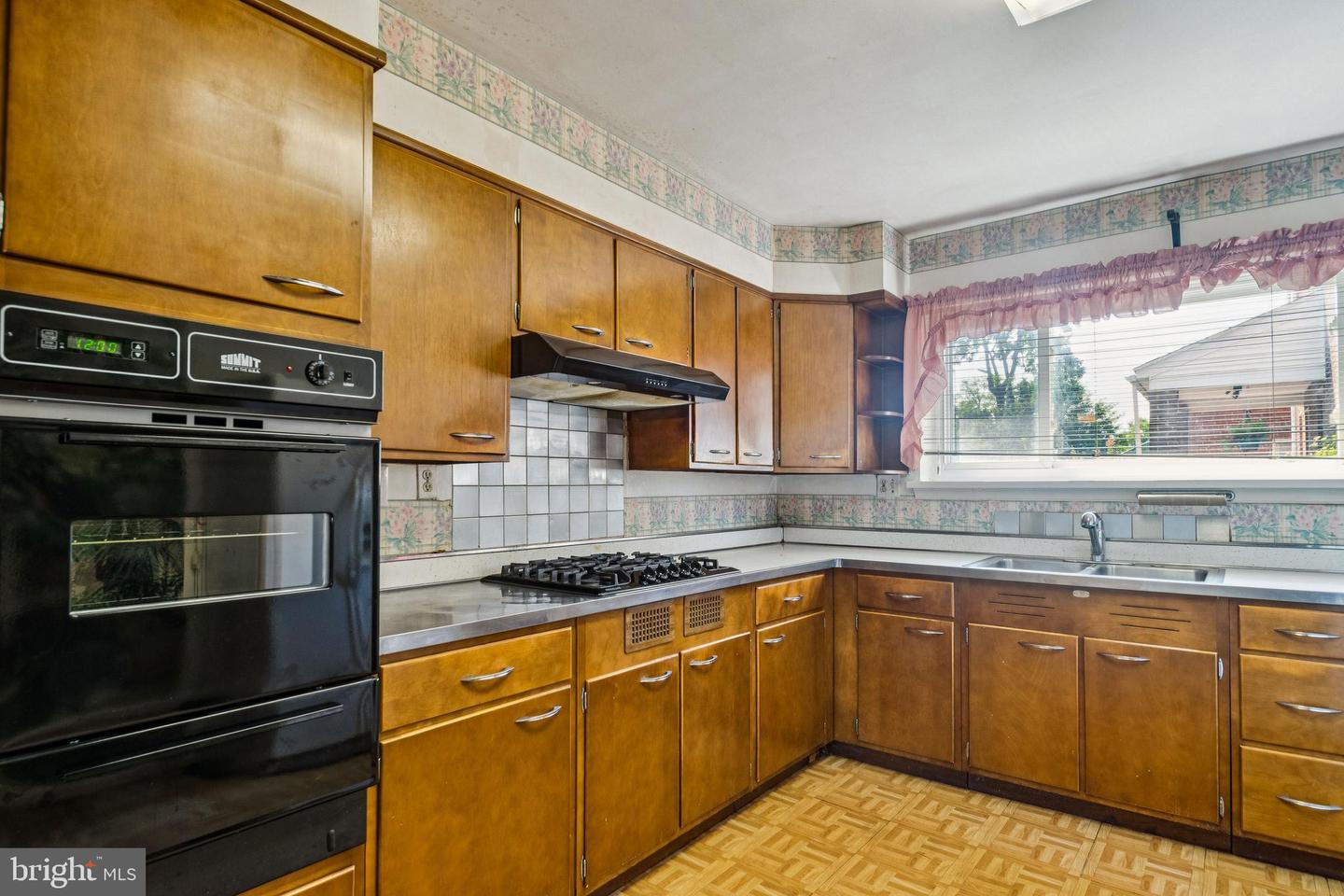 1501 DOUGLAS ST NE, WASHINGTON, District Of Columbia 20018, 3 Bedrooms Bedrooms, ,3 BathroomsBathrooms,Residential,For sale,1501 DOUGLAS ST NE,DCDC2205184 MLS # DCDC2205184