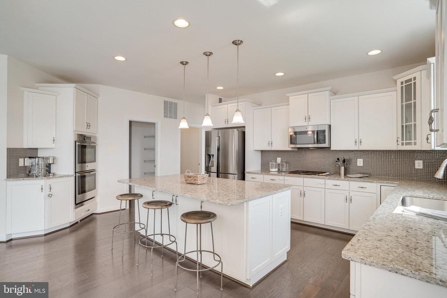 15844 EAGLE FEATHER DR, WOODBRIDGE, Virginia 22191, 4 Bedrooms Bedrooms, ,2 BathroomsBathrooms,Residential,For sale,15844 EAGLE FEATHER DR,VAPW2097260 MLS # VAPW2097260