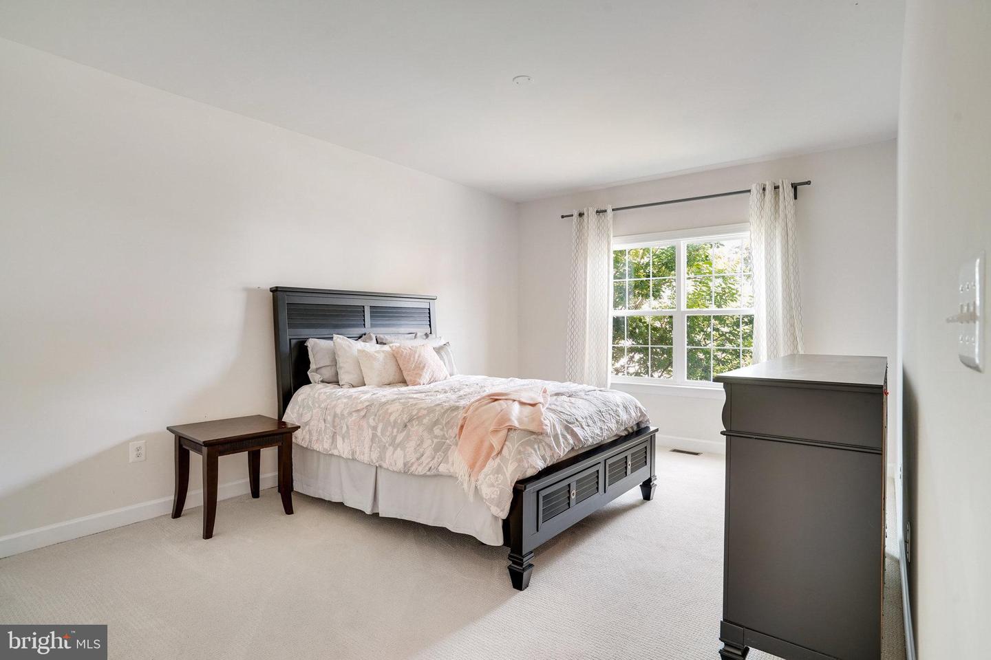 15844 EAGLE FEATHER DR, WOODBRIDGE, Virginia 22191, 4 Bedrooms Bedrooms, ,2 BathroomsBathrooms,Residential,For sale,15844 EAGLE FEATHER DR,VAPW2097260 MLS # VAPW2097260