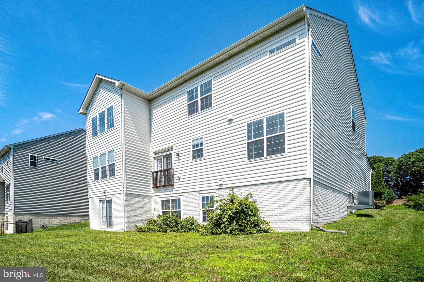 15844 EAGLE FEATHER DR, WOODBRIDGE, Virginia 22191, 4 Bedrooms Bedrooms, ,2 BathroomsBathrooms,Residential,For sale,15844 EAGLE FEATHER DR,VAPW2097260 MLS # VAPW2097260